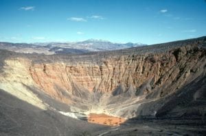 weekend-death-valley-californie-nevada-parc-national-usa-ubehebe-crater