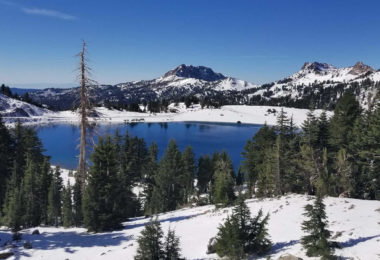 parc-volcanique-lassen-lac-montagne-bumpass-hell-une