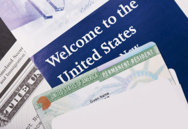 paola-usquelis-avocat-immigration-visa-miami-featured