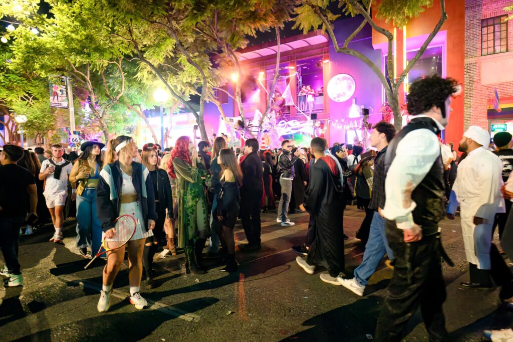 west-hollywood-halloween-carnaval-2024-03