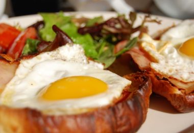 Un petit déjeuner au French Market Café