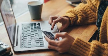 ofx-fournisseur-transfert-argent-devise-etranger-attentes-une