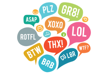 langage-sigles-communications-code-une-2025