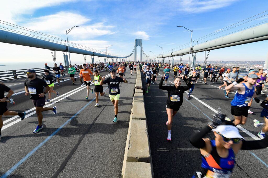 Le Marathon de New York 2021 sur le pont Verrazzano-Narrows
