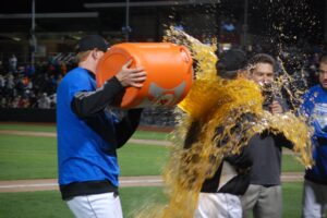 gatorade-shower