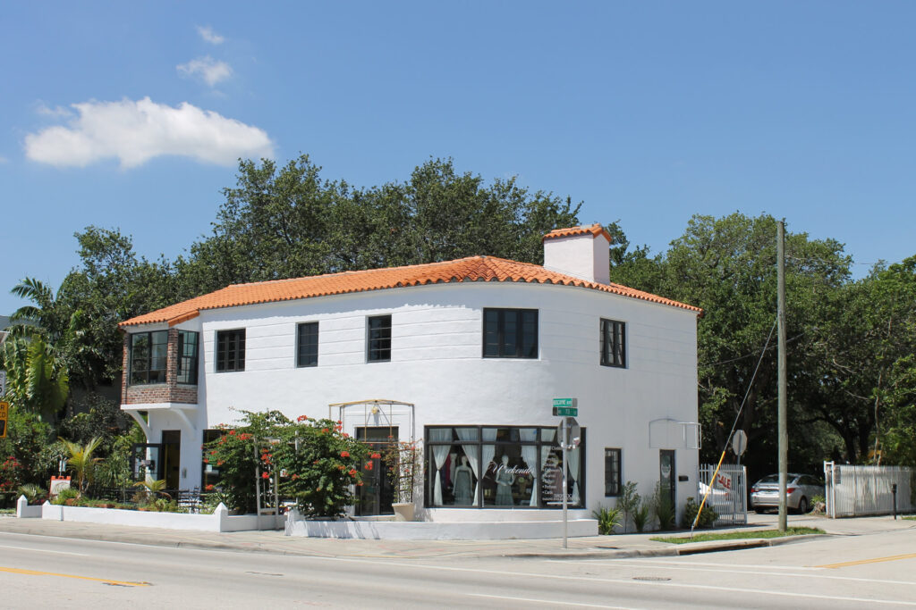 Biscayne Boulevard et 73e rue dans le quartier de MiMo à Miami Biscayne Boulevard et 73e rue dans le quartier de MiMo à Miami