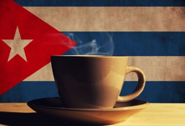 Enquête dans l’univers très serré du café cubain