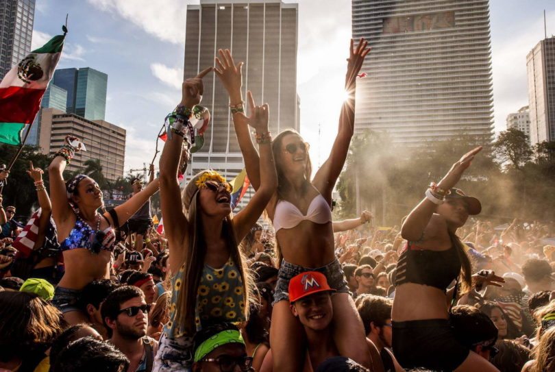 spring-break-americain-floride-fete-etudiante-daytona-beach-une