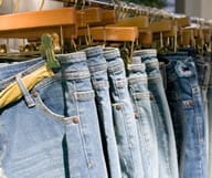 Les Outlets, temples de la consommation Made in America