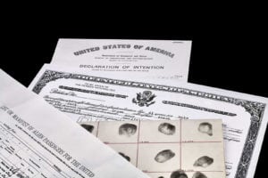 devenir-citoyen-americain-immigration-naturalisation-carte-verte-naturalization-paper