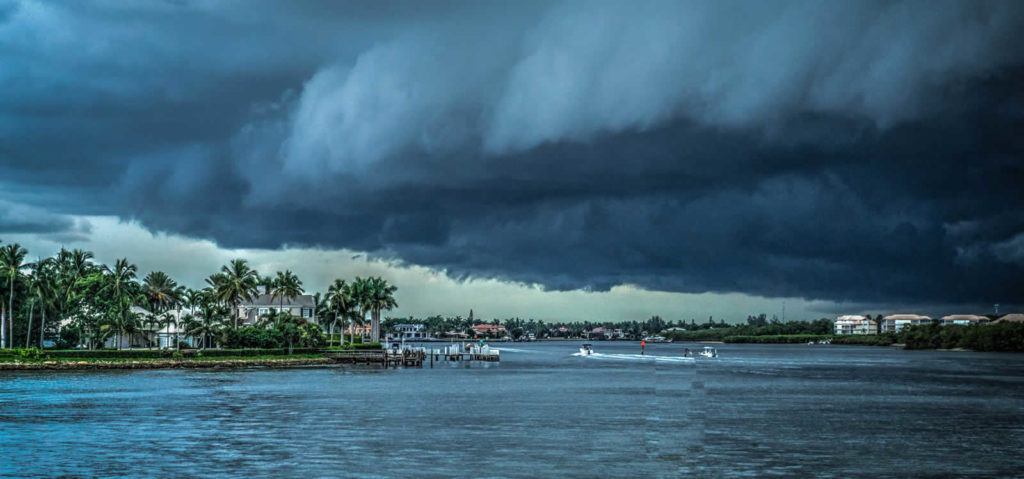 phenomenes-naturels-etats-unis-seisme-aurores-boreales-ouragan