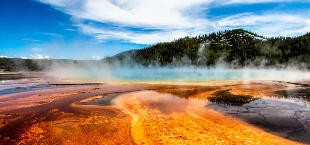 phenomenes-naturels-etats-unis-seisme-aurores-boreales-volcan