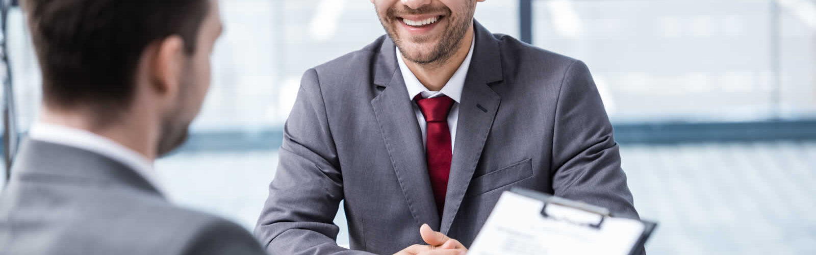 travailler-etats-unis-trouver-emploi-usa-visa-travail-contrat-une