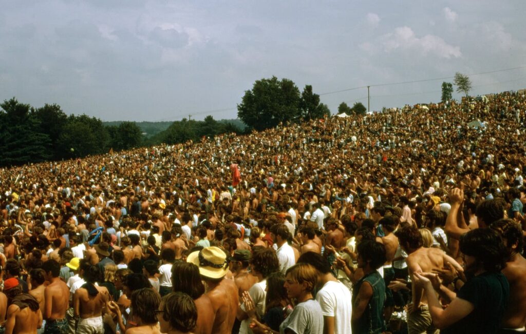 woodstock-crowd