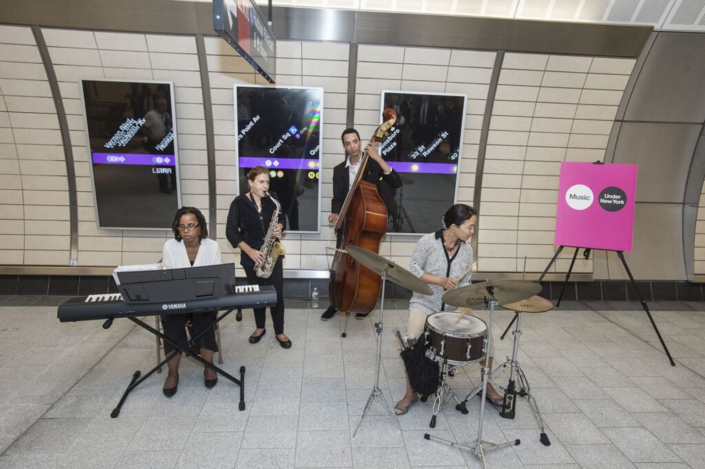 new-york-city-unique-specifique-insolite-musiciens-metro-music-under-new-york