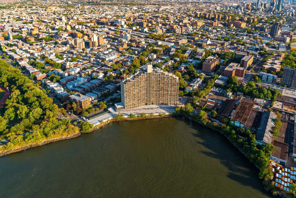 investir-quartiers-new-york-city-2026-astoria-queens