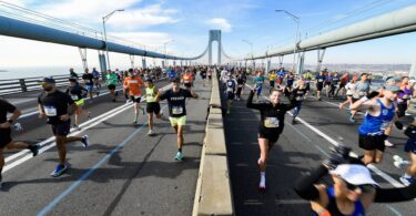Le Marathon de New York 2021 sur le pont Verrazzano-Narrows