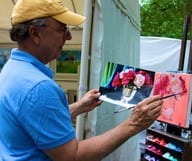 En marche sur le trottoir de l’art