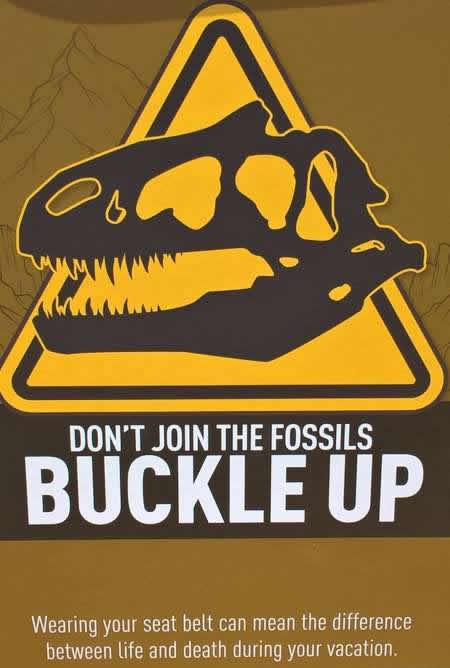 texas-humour-affiches-pancartes-images-attention-dinosaures-prevention-routiere