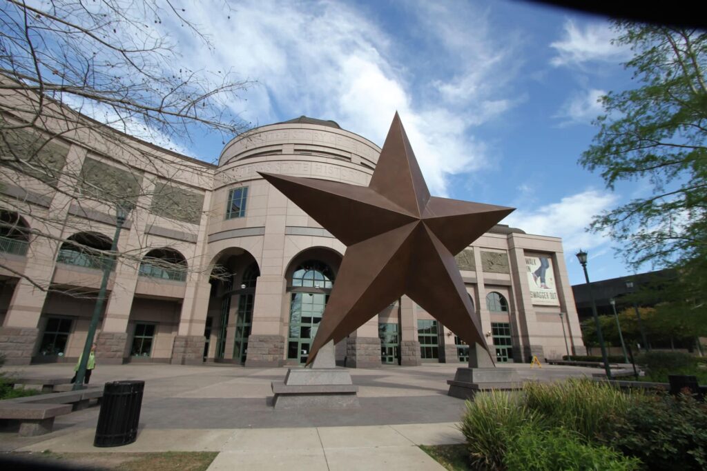 etoile-texas-bullock-state-history-museum