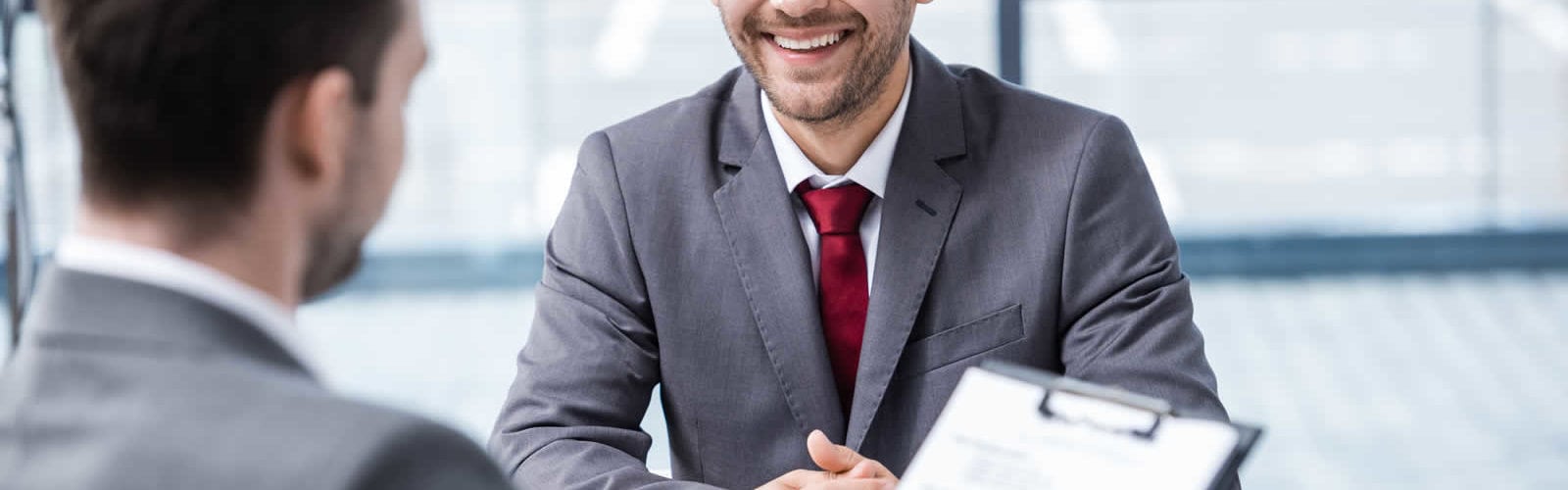 travailler-etats-unis-trouver-emploi-usa-visa-travail-contrat-une