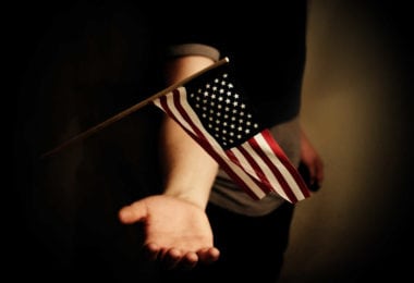 devenir-citoyen-americain-immigration-naturalisation-carte-verte-une