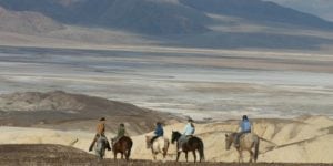 weekend-death-valley-californie-nevada-parc-national-usa-ubehebe-crater-randonnee-cheval