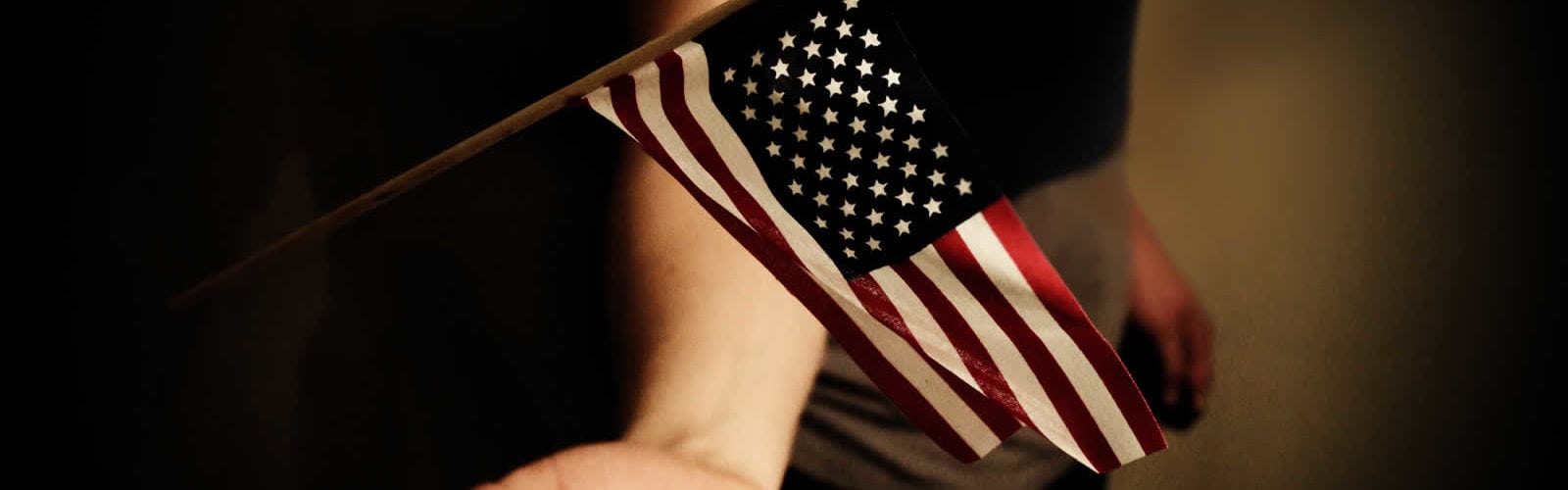 devenir-citoyen-americain-immigration-naturalisation-carte-verte-une