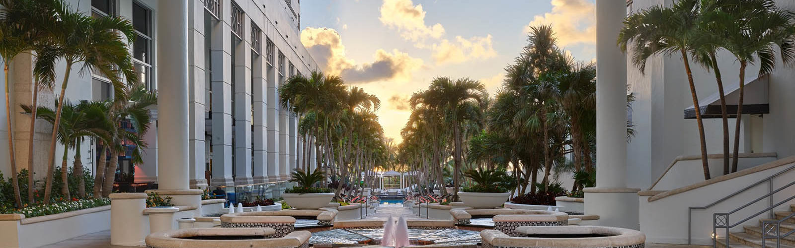 plus-beaux-hotels-miami-beach-collins-avenue-une