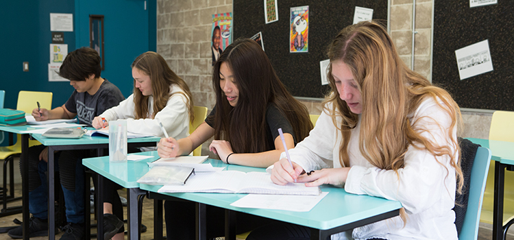 Lycee International de Los Angeles LILA 20