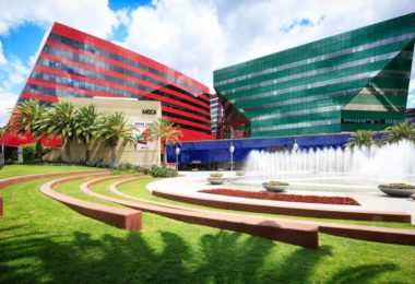 pacific-design-center-west-hollywood-los-angeles-une