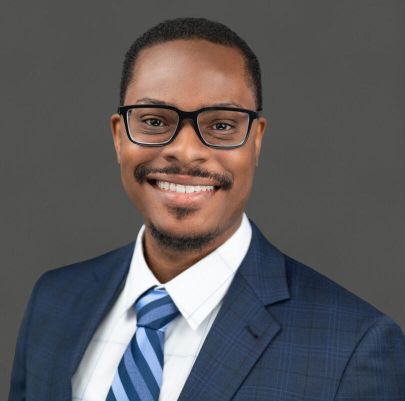 yohan-zingile-avocat-immigration-tampa-portrait-interview2