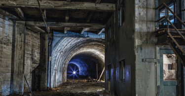 Tunnels-Souterrains-LA-Featured