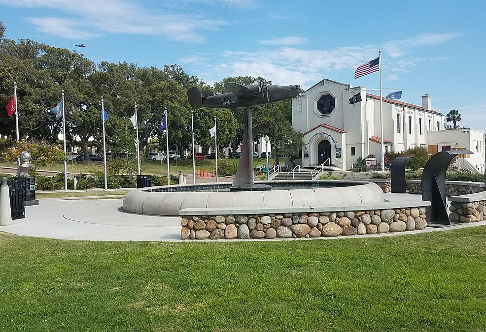 Veterans_Museum_and_Memorial_Center_-_4
